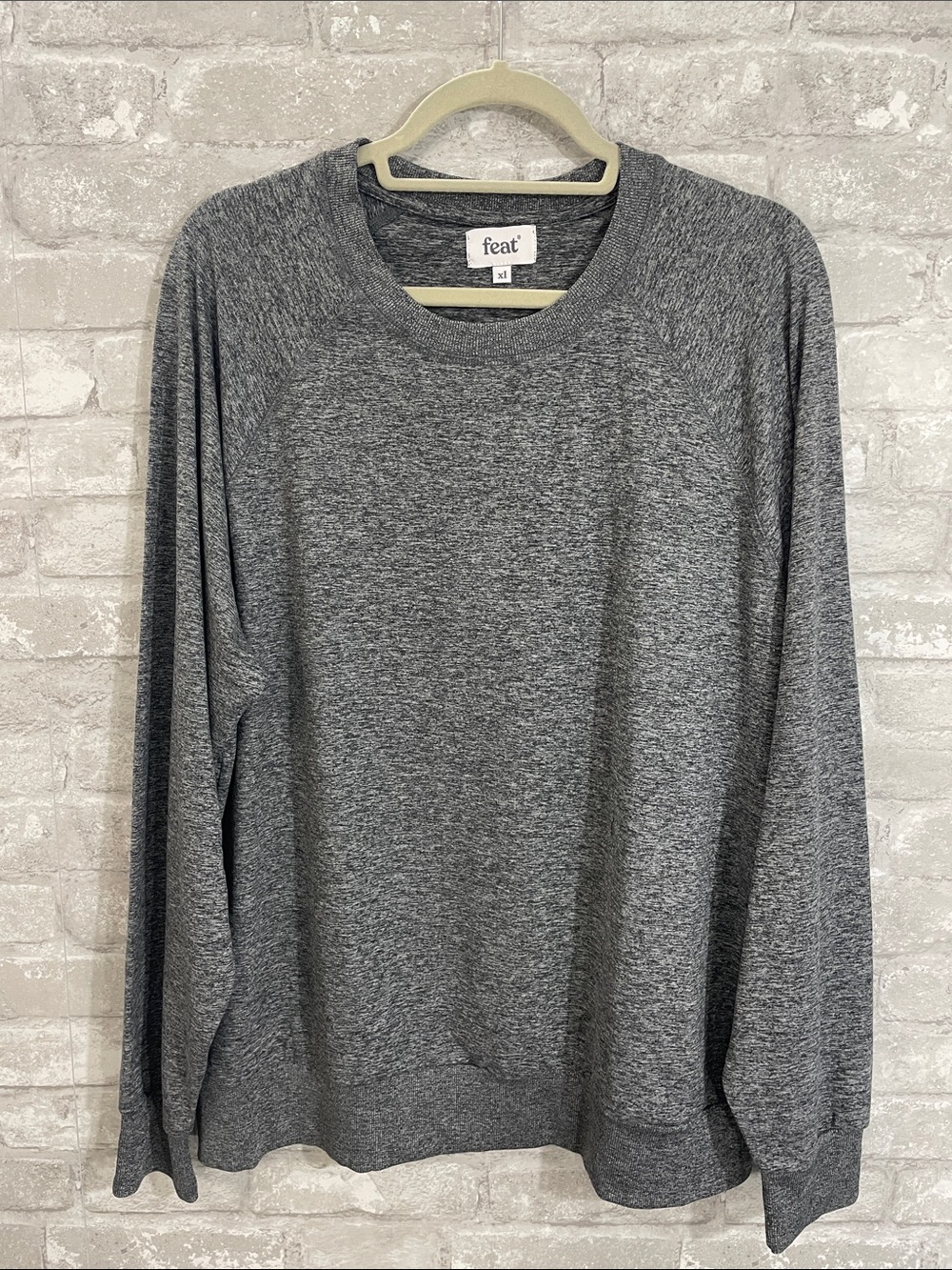 Feat Unisex FlowTech Roam Crewneck